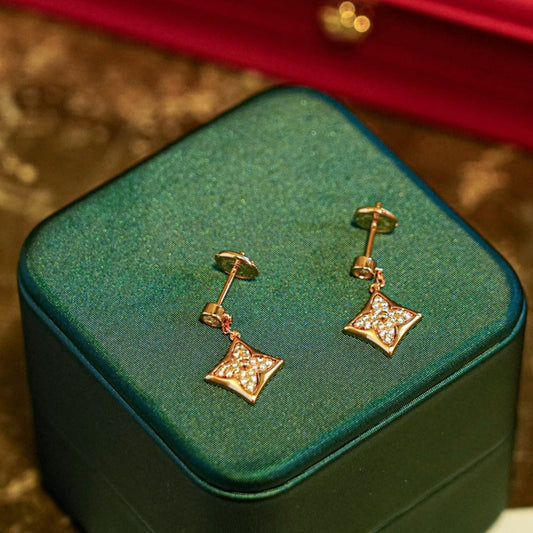 [Vellora Opalyn]STAR DIAMONDS EARRINGS GOLD
