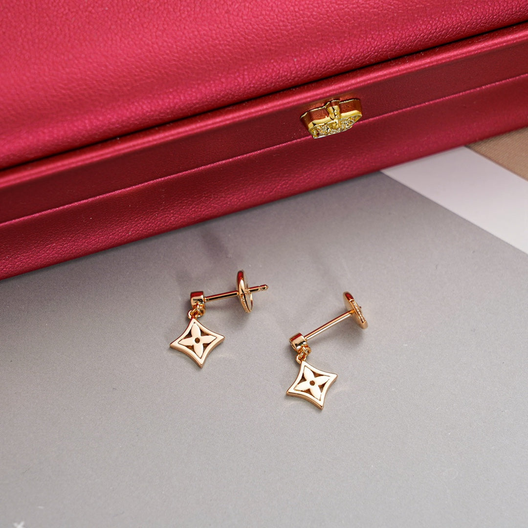 [Vellora Opalyn]STAR EARRINGS GOLD
