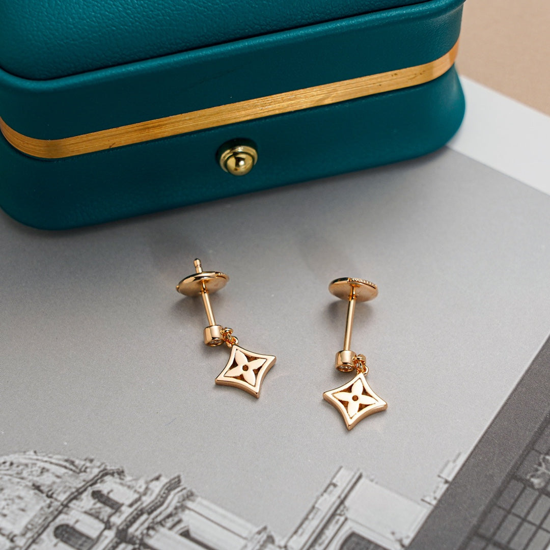 [Vellora Opalyn]STAR EARRINGS GOLD
