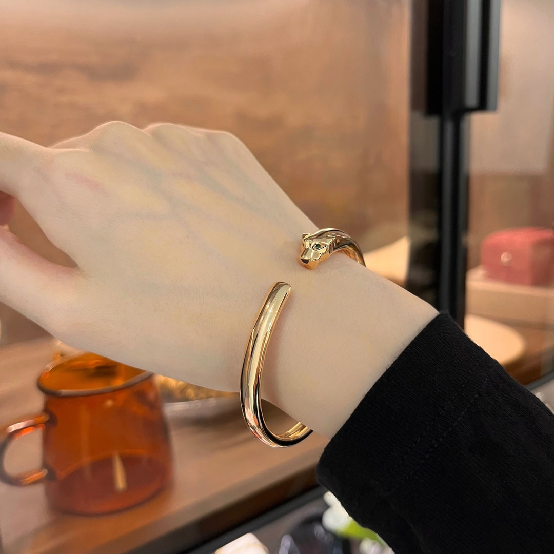 [Vellora Opalyn]PANTHERE GOLD OPEN BRACELET