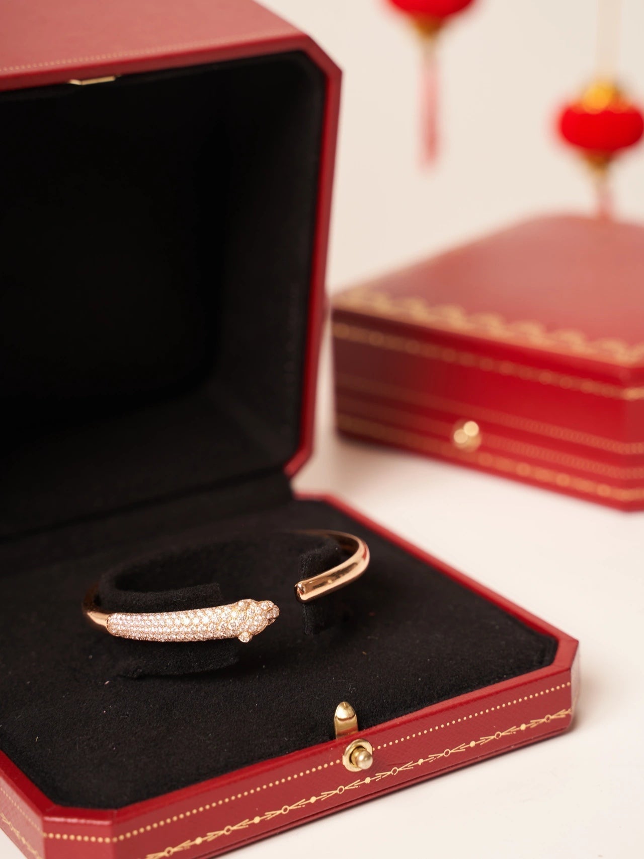 [Vellora Opalyn]PANTHERE ROSE GOLD DIAMOND OPEN BRACELET