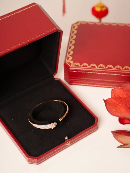 [Vellora Opalyn]PANTHERE ROSE GOLD DIAMOND OPEN BRACELET