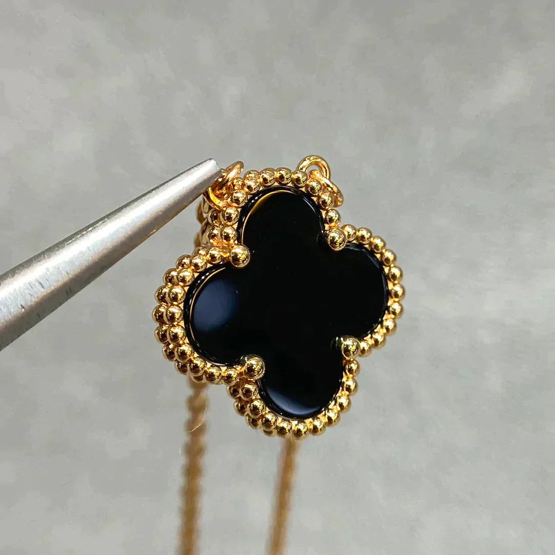 [Vellora Opalyn]CLOVER 15MM BLACK ONYX SINGLE FLOWER NECKLACE
