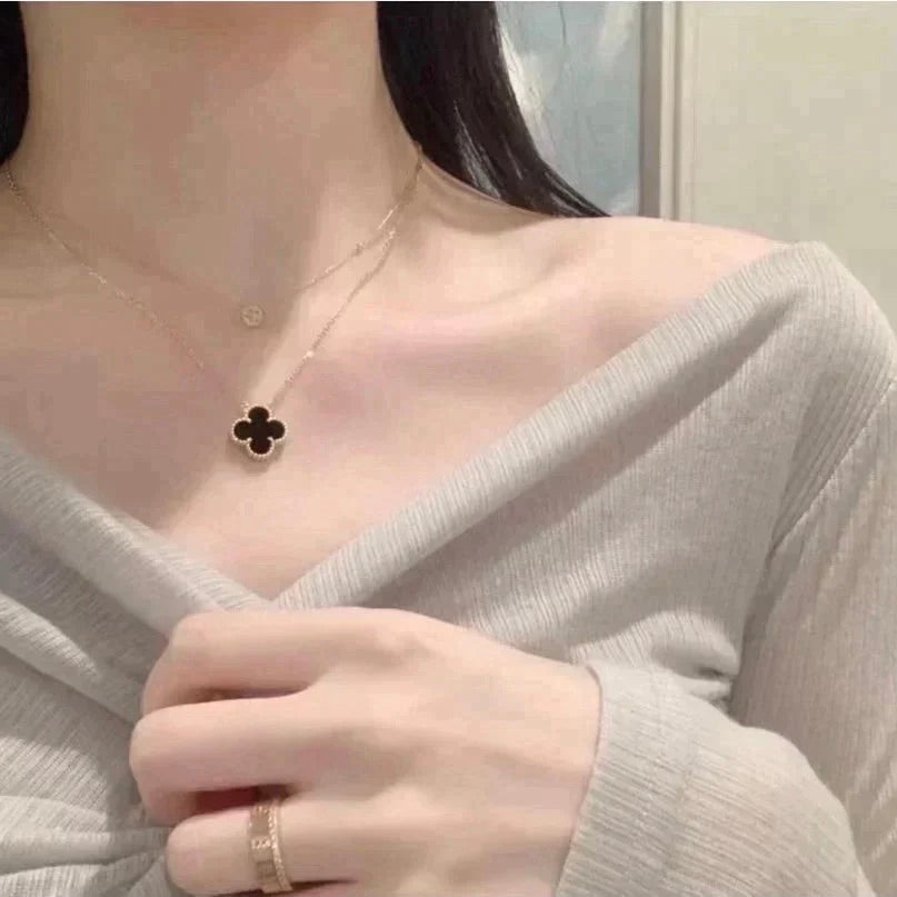 [Vellora Opalyn]CLOVER 15MM BLACK ONYX SINGLE FLOWER NECKLACE