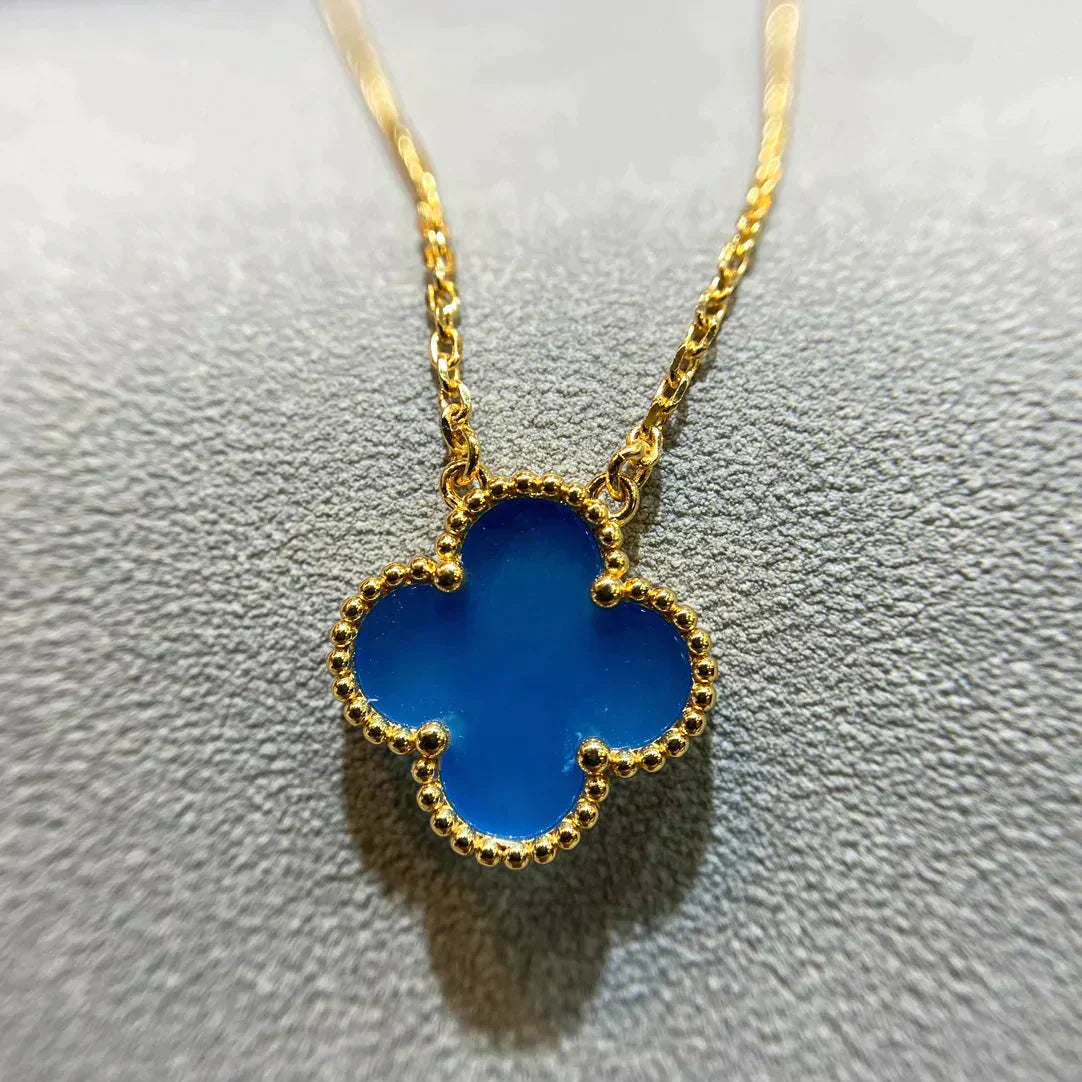 [Vellora Opalyn]CLOVER 15MM BLUE AGATE NECKLACE