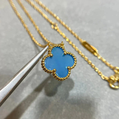 [Vellora Opalyn]CLOVER 15MM BLUE AGATE NECKLACE