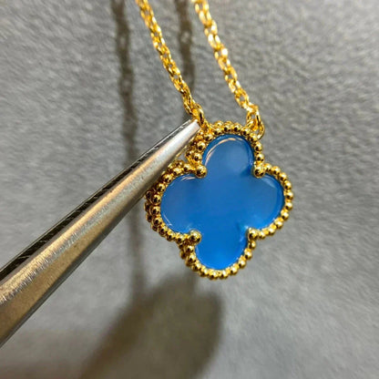 [Vellora Opalyn]CLOVER 15MM BLUE AGATE NECKLACE