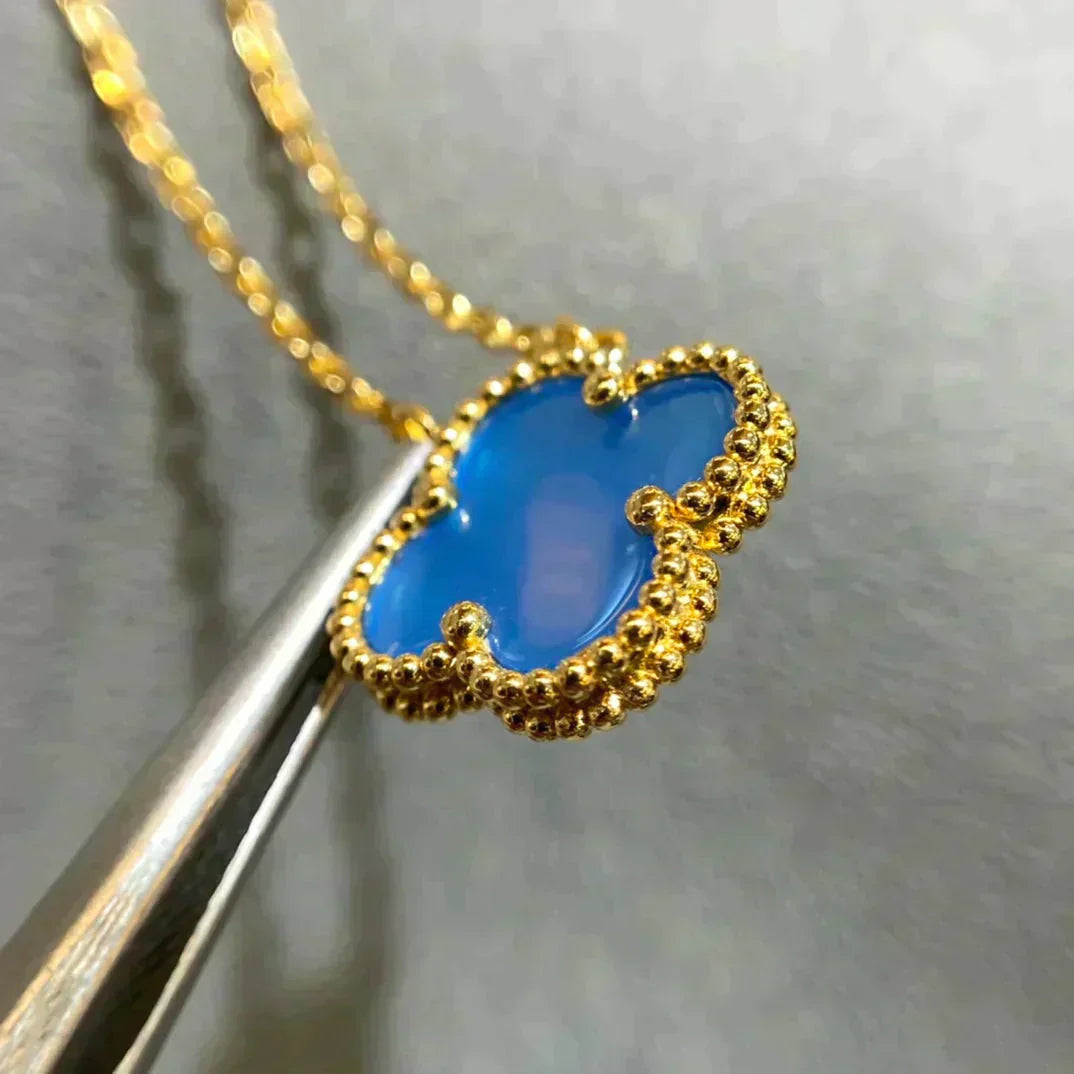 [Vellora Opalyn]CLOVER 15MM BLUE AGATE NECKLACE