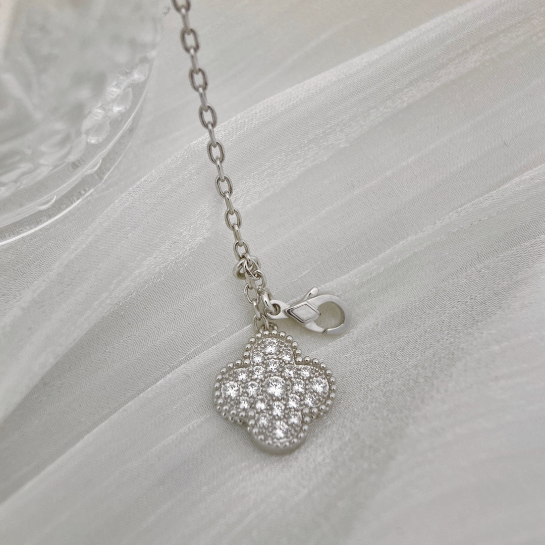 [Vellora Opalyn]CLOVER 5 MOTIFS SILVER DIAMONDS NECKLACE