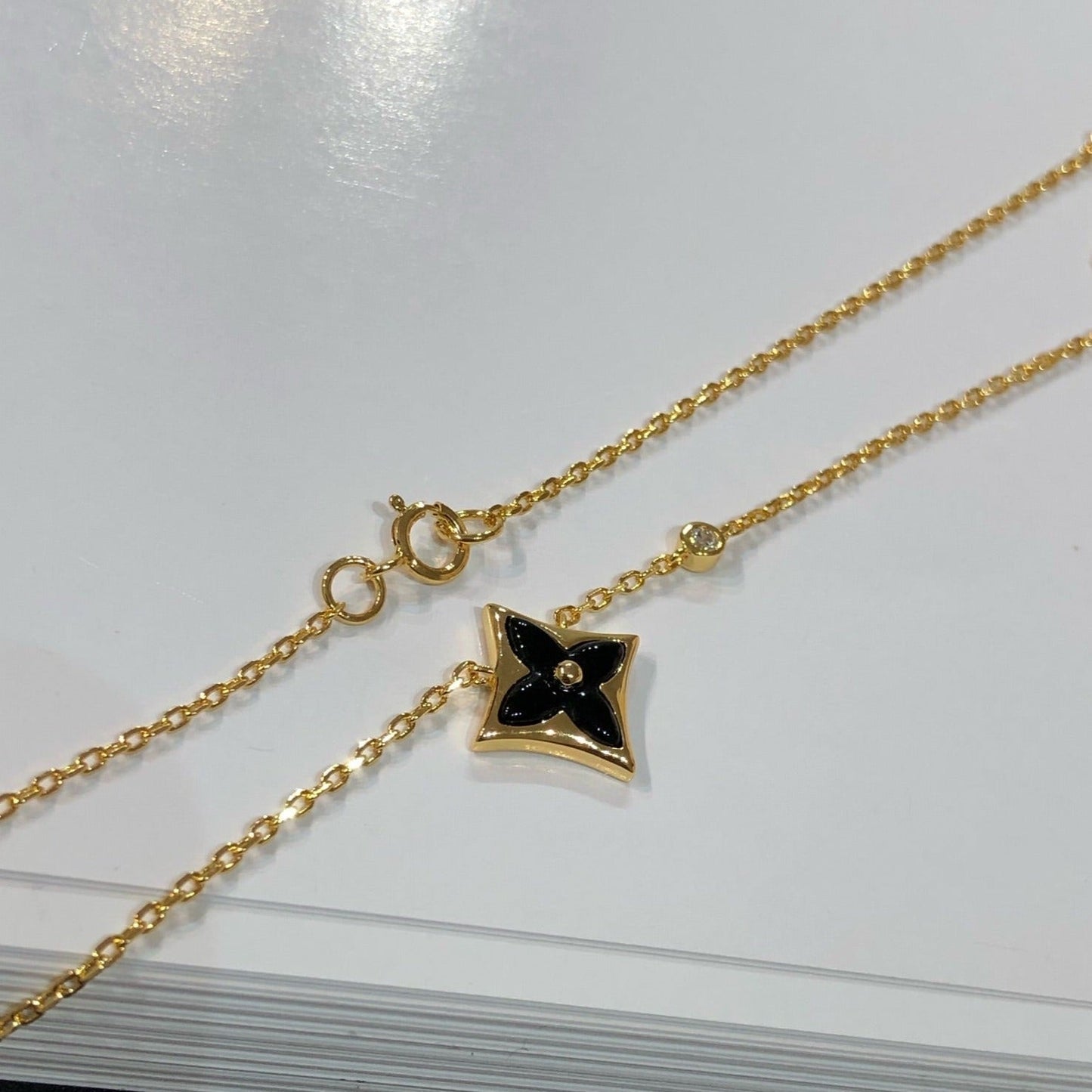 [Vellora Opalyn]STAR BLACK MOP NECKLACE