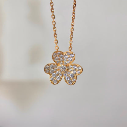 [Vellora Opalyn]FLOWER DIAMOND NECKLACE