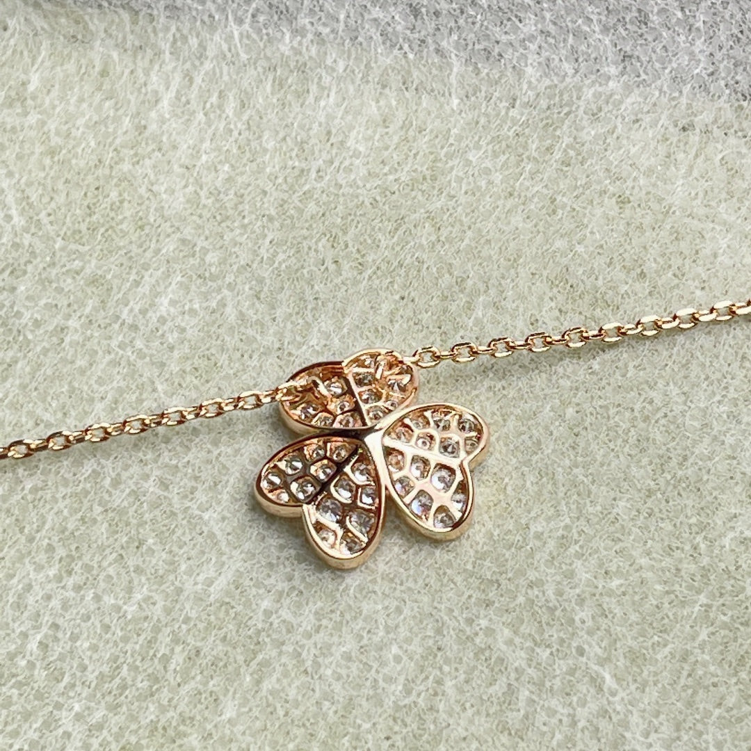 [Vellora Opalyn]FLOWER DIAMOND NECKLACE