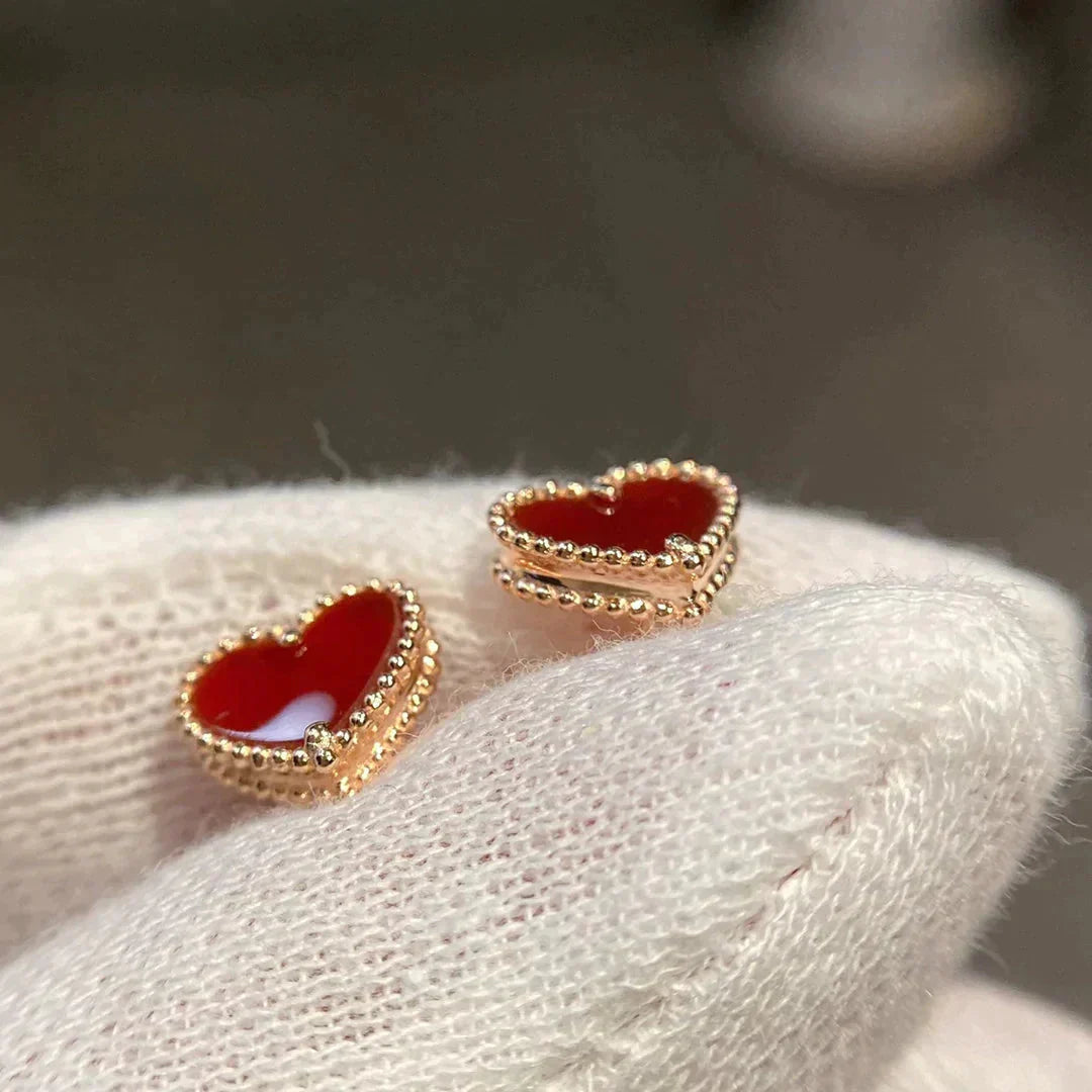 [Vellora Opalyn]HEART CARNELIAN STUD EARRINGS