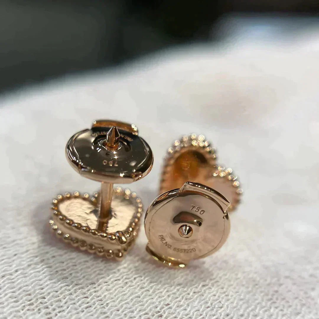 [Vellora Opalyn]HEART CARNELIAN STUD EARRINGS
