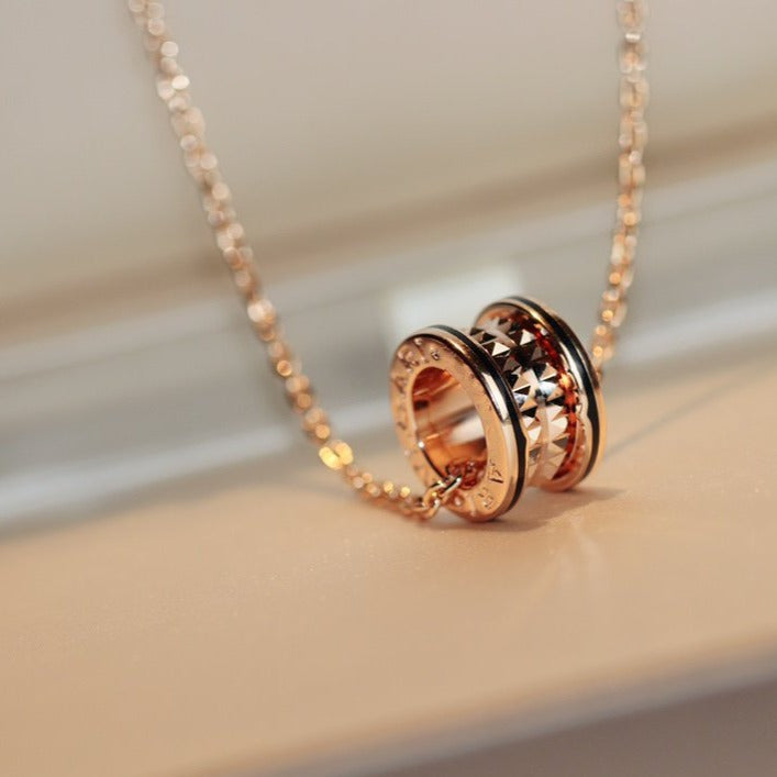[Vellora Opalyn]ZERO 1 ROCK PEDANT PINK GOLD BLACK NECKLACE