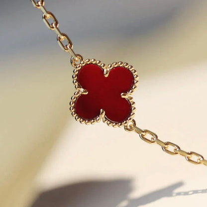 [Vellora Opalyn] CLOVER 20 MOTIFS CARNELIAN NECKLACE
