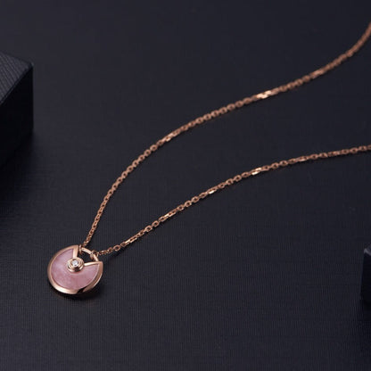 [Vellora Opalyn]AMULETTE ROSE GOLD PINK MOP NECKLACE