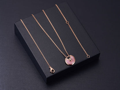 [Vellora Opalyn]AMULETTE ROSE GOLD PINK MOP NECKLACE