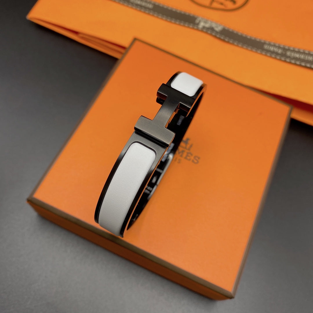 [Vellora Opalyn]H BRACELET 12MM BLACK WHITE CERAMIC