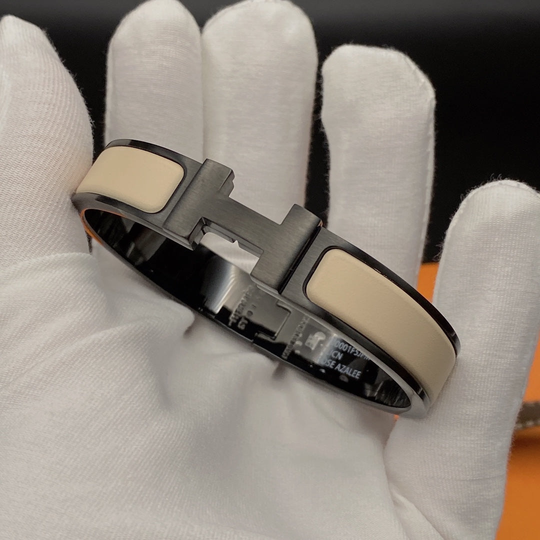 [Vellora Opalyn]H BRACELET 12MM BLACK BEIGE CERAMIC
