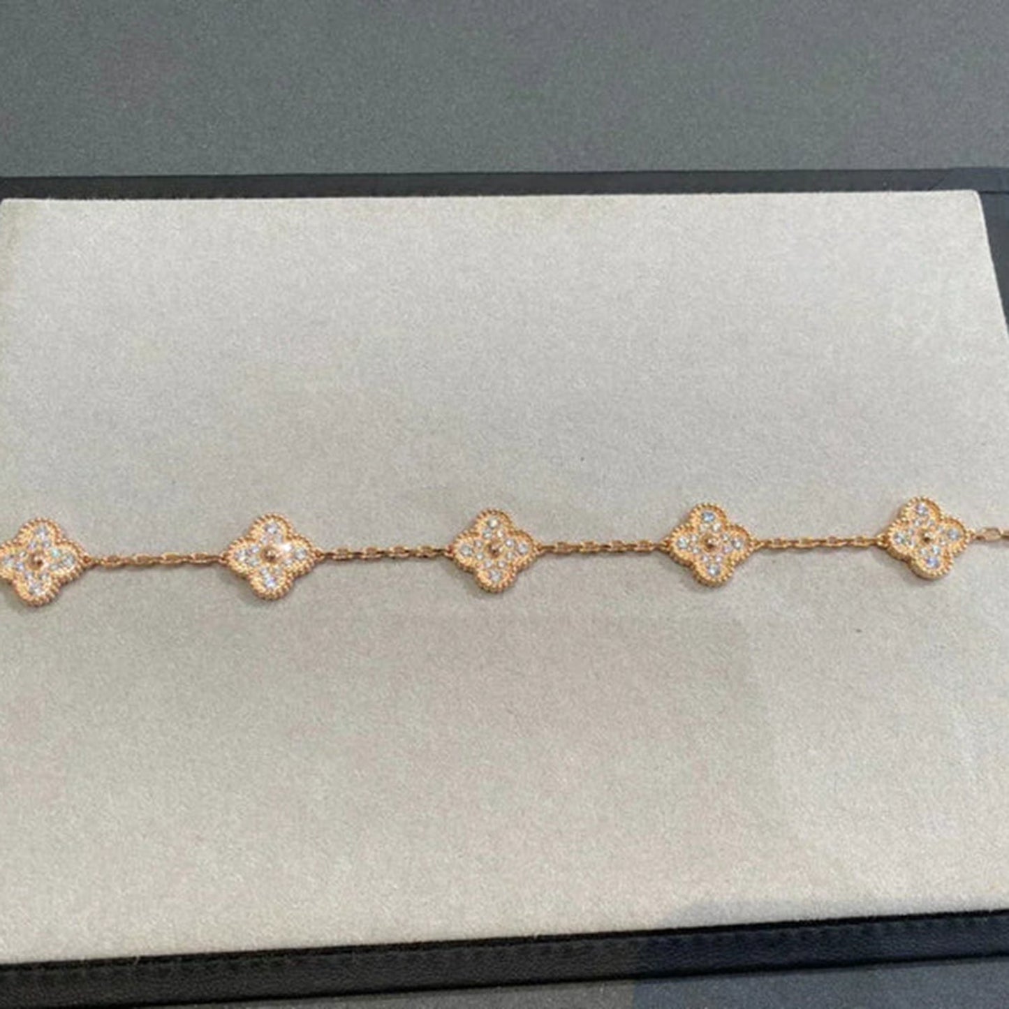 [Vellora Opalyn]CLOVER 5 MOTIFS  FULL DIAMOND BRACELET