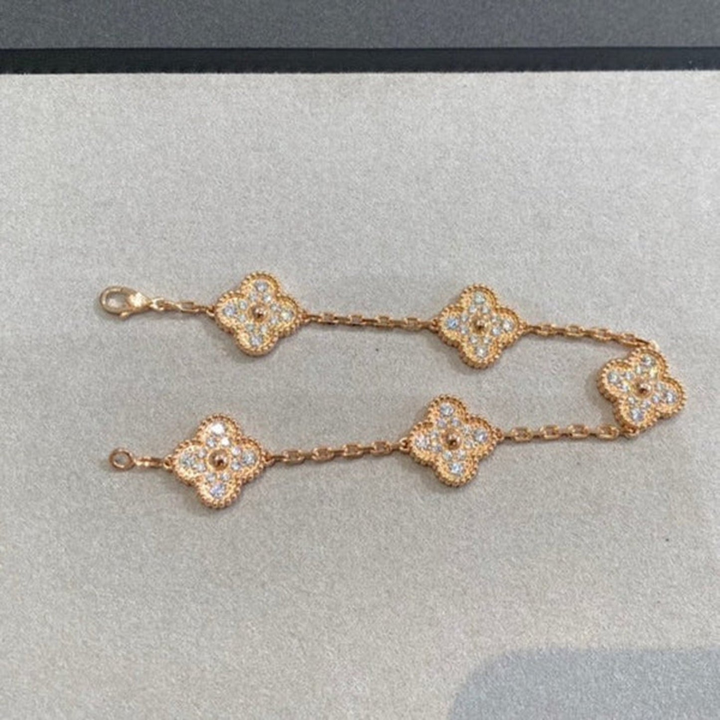 [Vellora Opalyn]CLOVER 5 MOTIFS  FULL DIAMOND BRACELET
