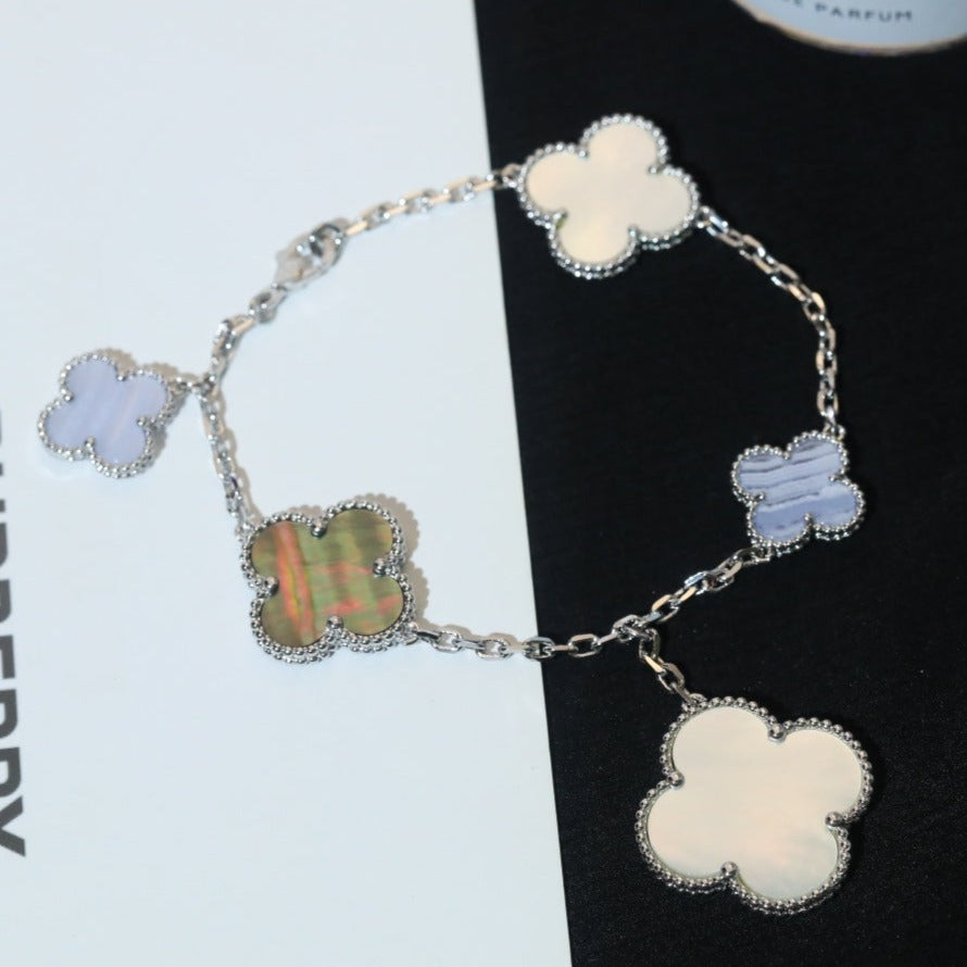 [Vellora Opalyn]CLOVER BRACELET 5 MOTIFS MOP CHALCEDONY SILVER