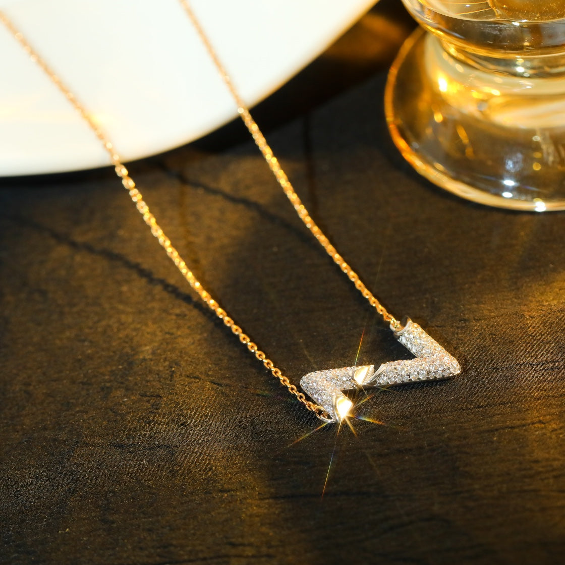 [Vellora Opalyn]VOLT SILVER DIAMOND PEDANT NECKLACE