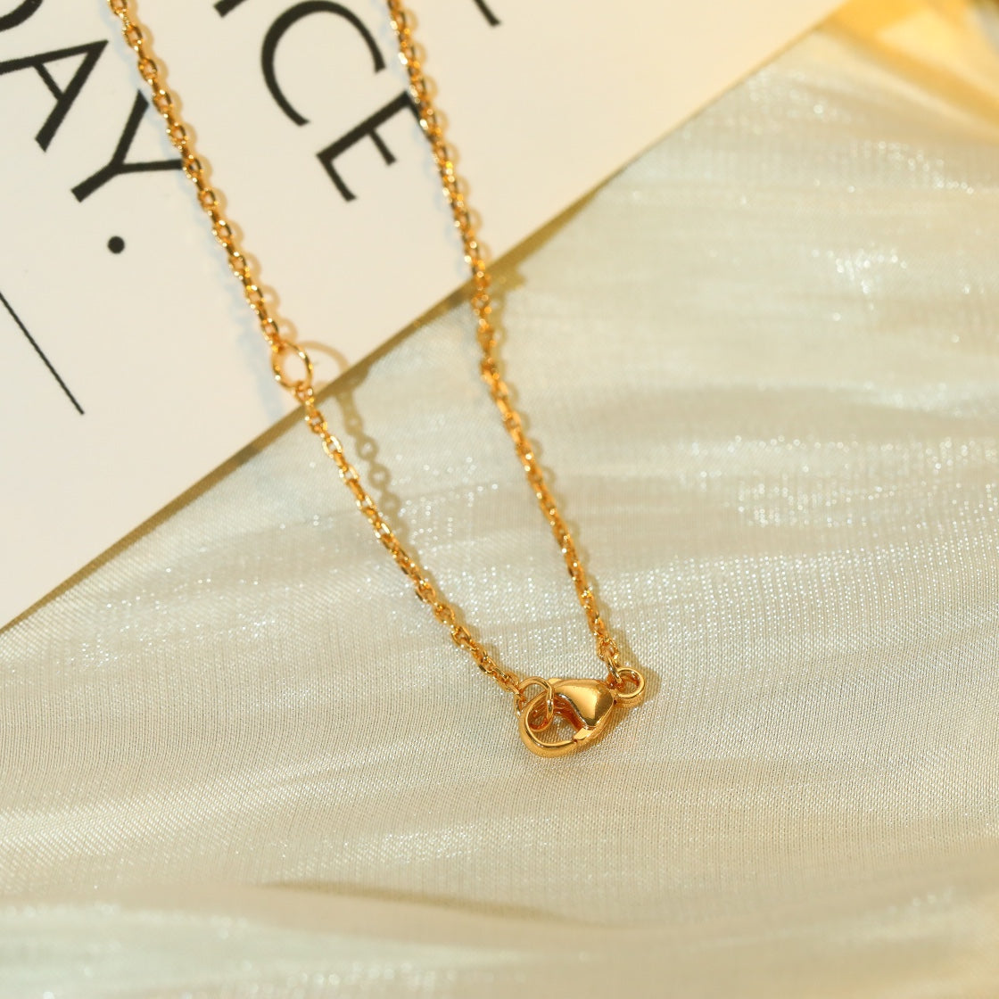 [Vellora Opalyn]VOLT SILVER DIAMOND PEDANT NECKLACE