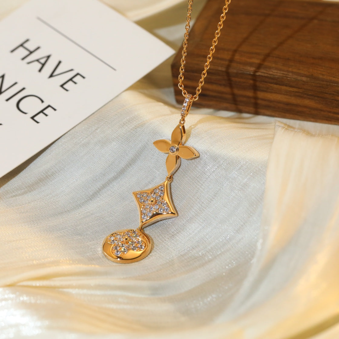 [Vellora Opalyn]STAR AND SUN DIAMOND PINK GOLD NECKLACE