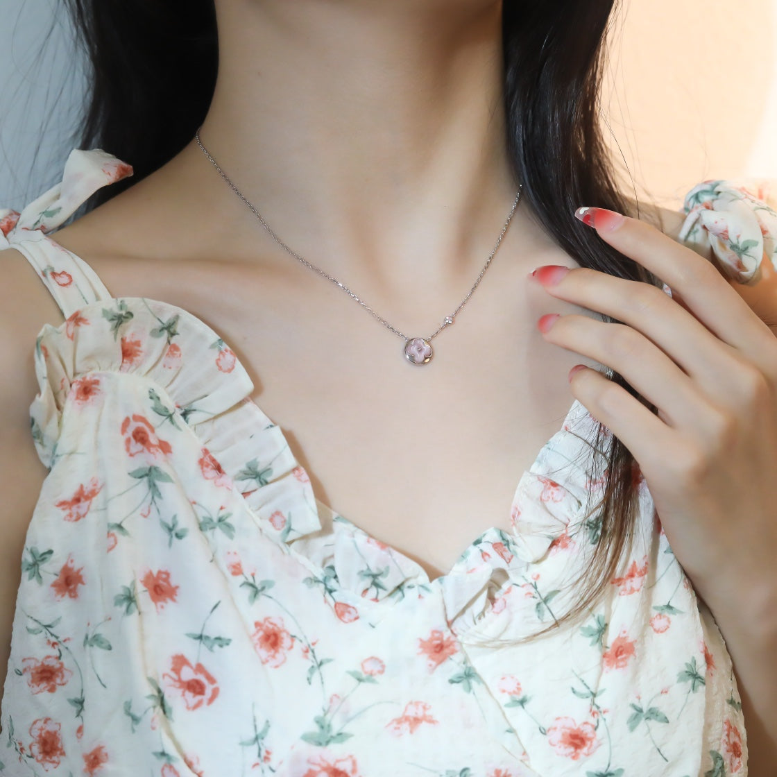 [Vellora Opalyn]SUN PEDANT PINK GOLD 1 DIAMOND NECKLACE