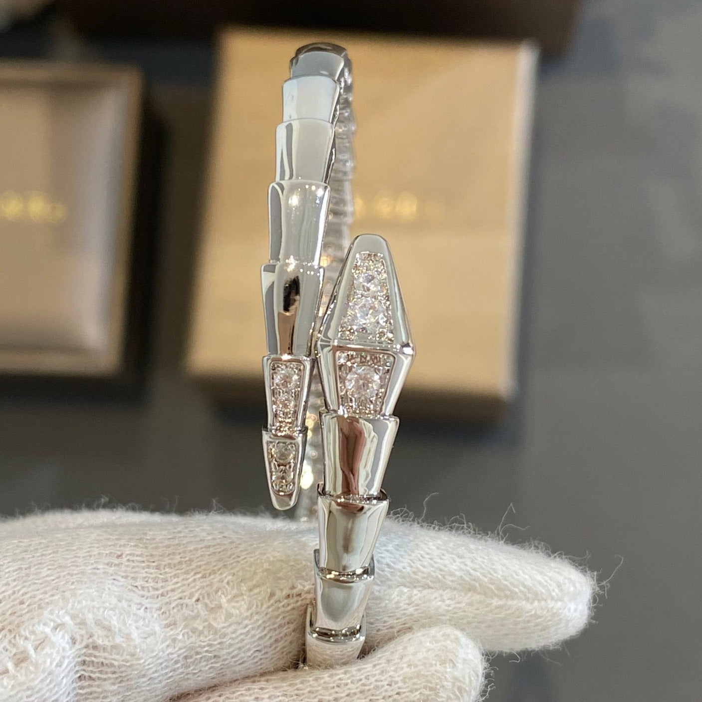 [Vellora Opalyn]SERPENTI BRACELET DIAMONDS SILVER