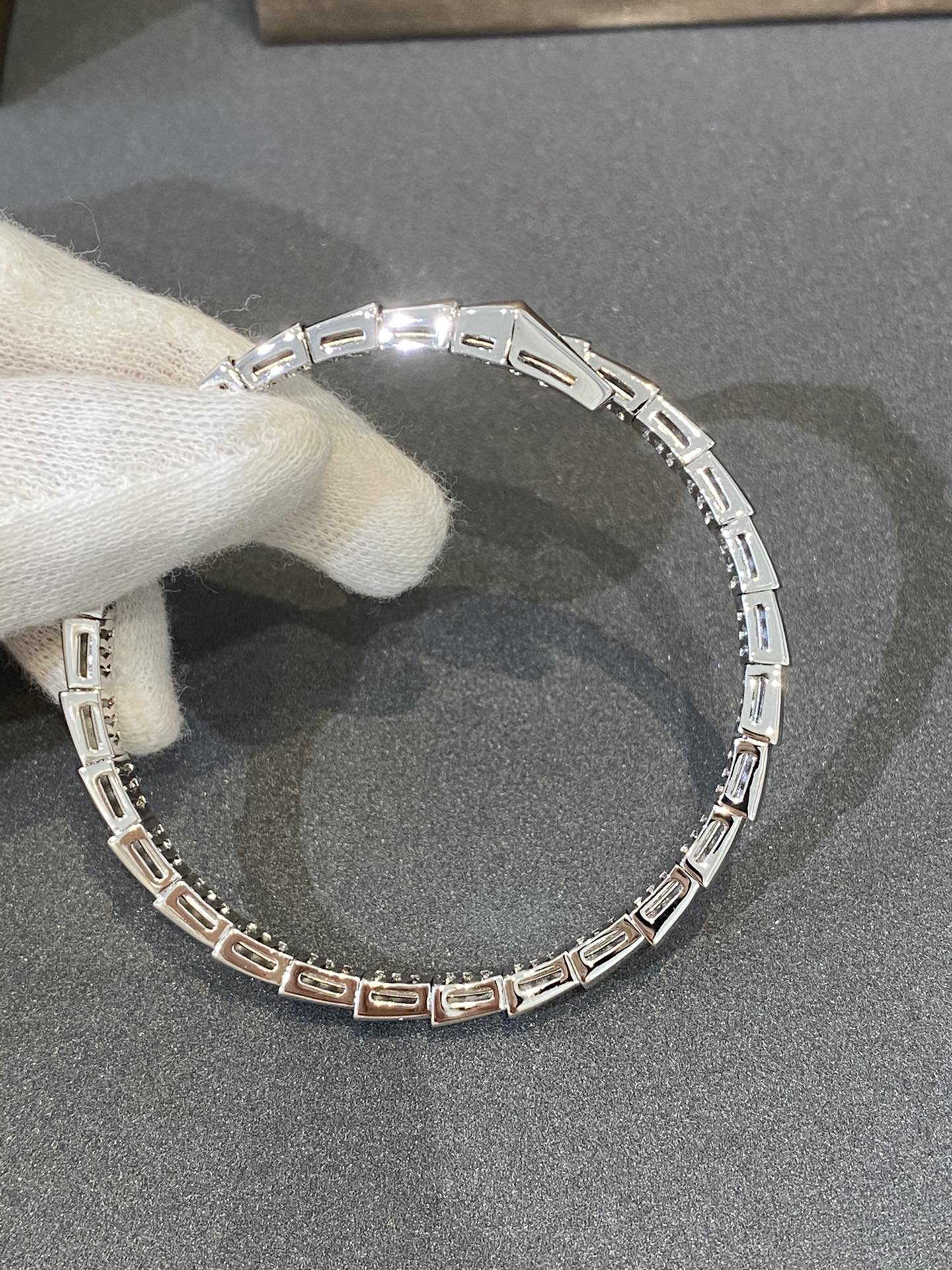 [Vellora Opalyn]SERPENTI BRACELET DIAMONDS SILVER