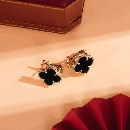 [Vellora Opalyn]CLOVER MEDIUM 1 MOTIFS  ONYX STUD EARRINGS