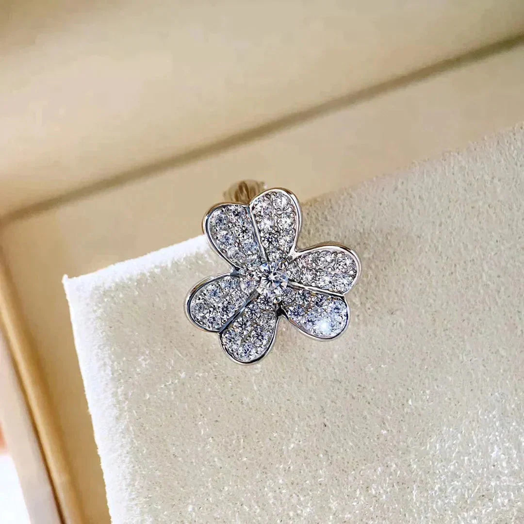 [Vellora Opalyn]CLOVER COMOS DIAMOND EARRINGS SILVER