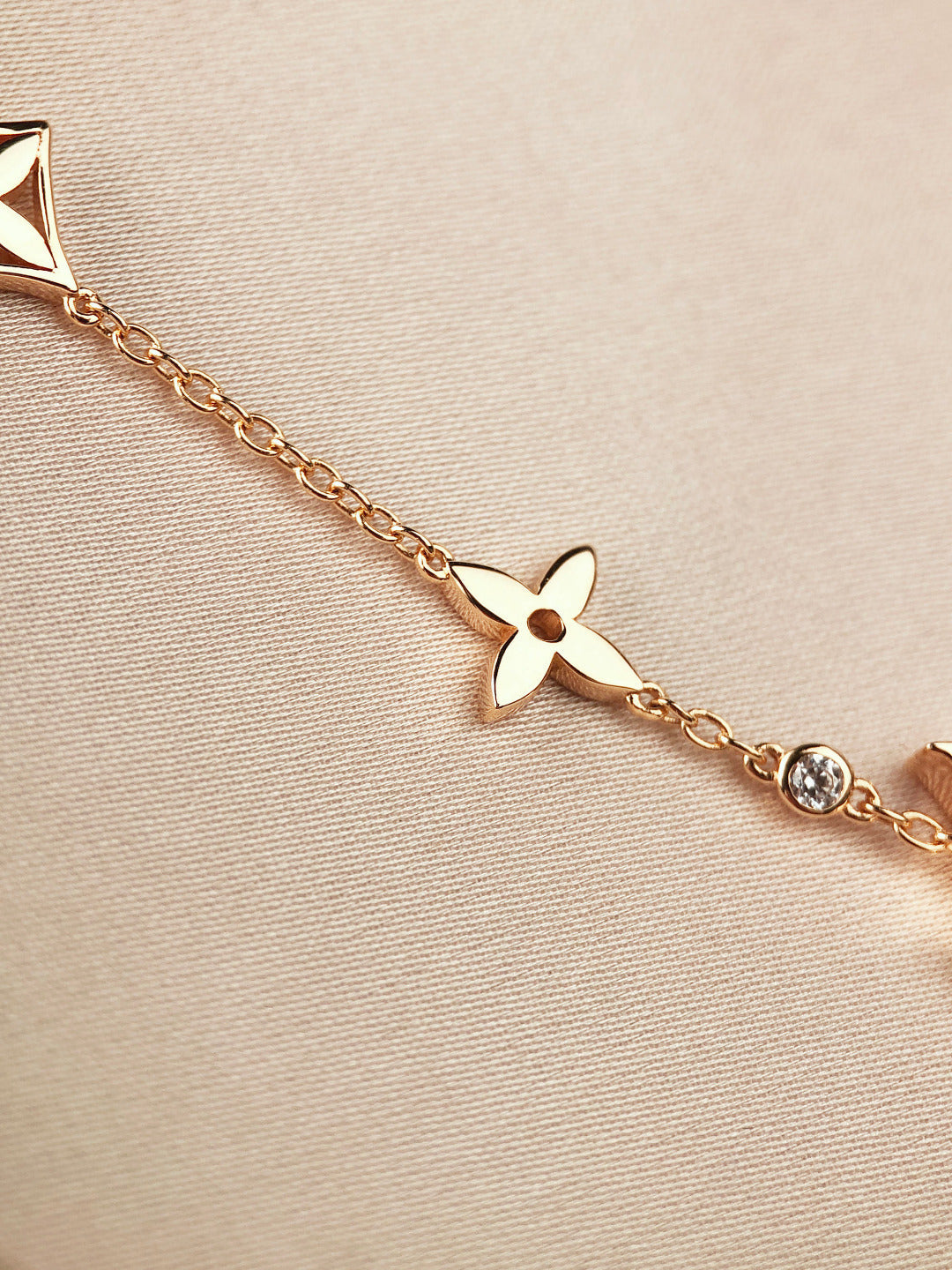 [Vellora Opalyn]STAR AND SUN 7 MOTIFS GOLD BRACELET
