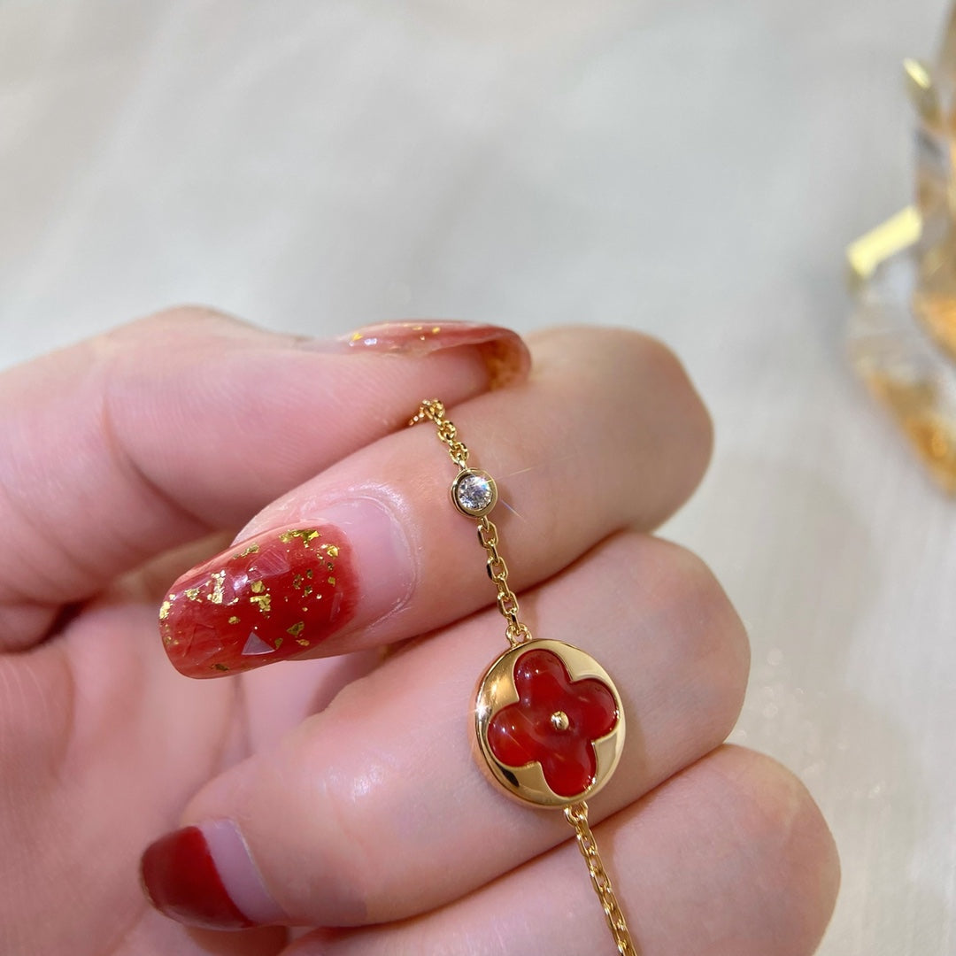 [Vellora Opalyn]SUN PEDANT CARNELIAN BRACELET
