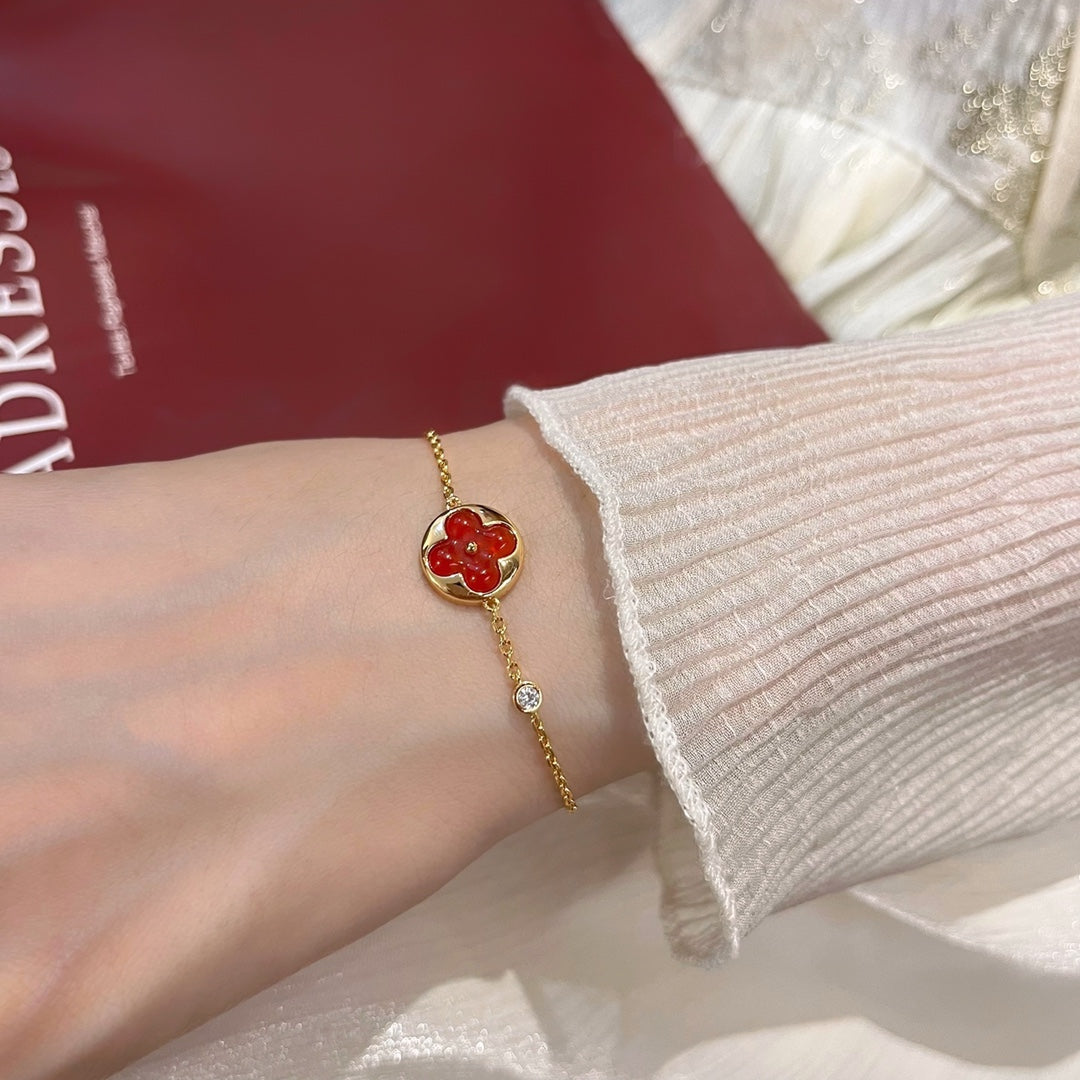 [Vellora Opalyn]SUN PEDANT CARNELIAN BRACELET