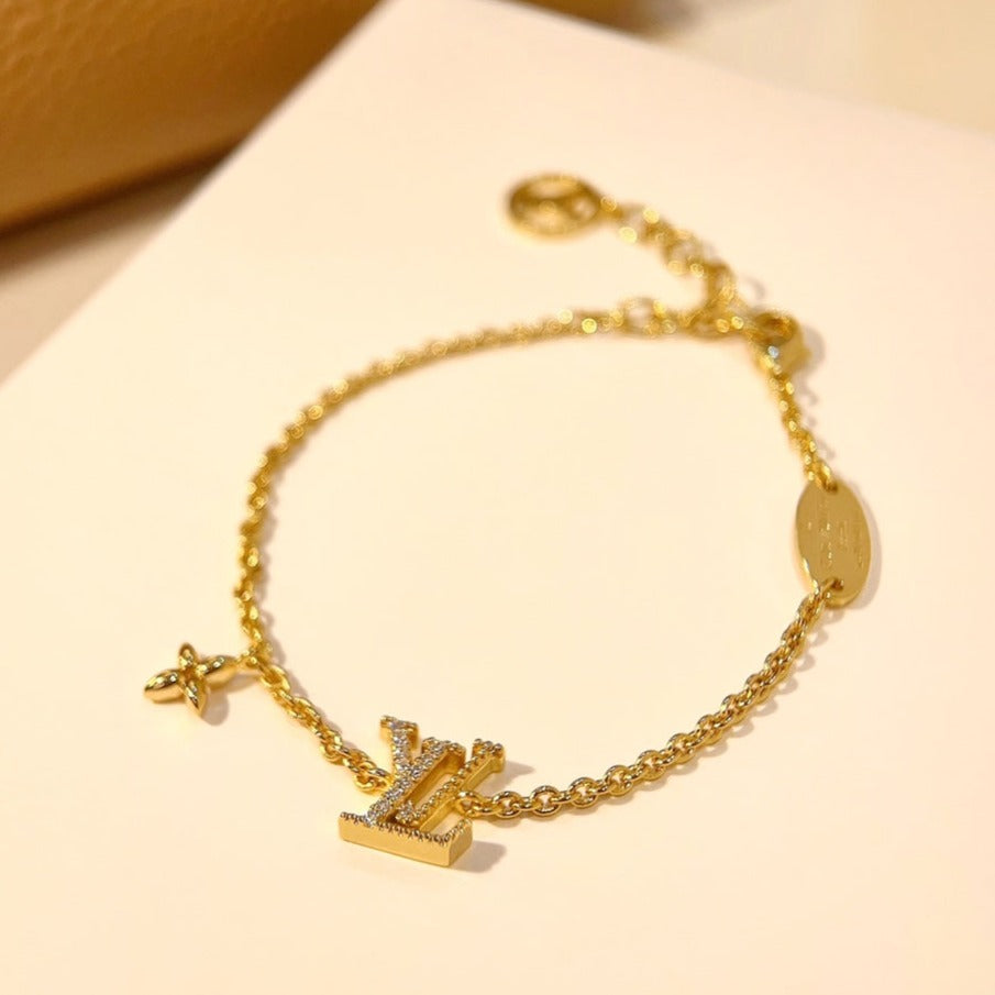 [Vellora Opalyn]LOGO STAR MOTIF GOLD BRACELET