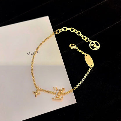[Vellora Opalyn]LOGO STAR MOTIF GOLD BRACELET