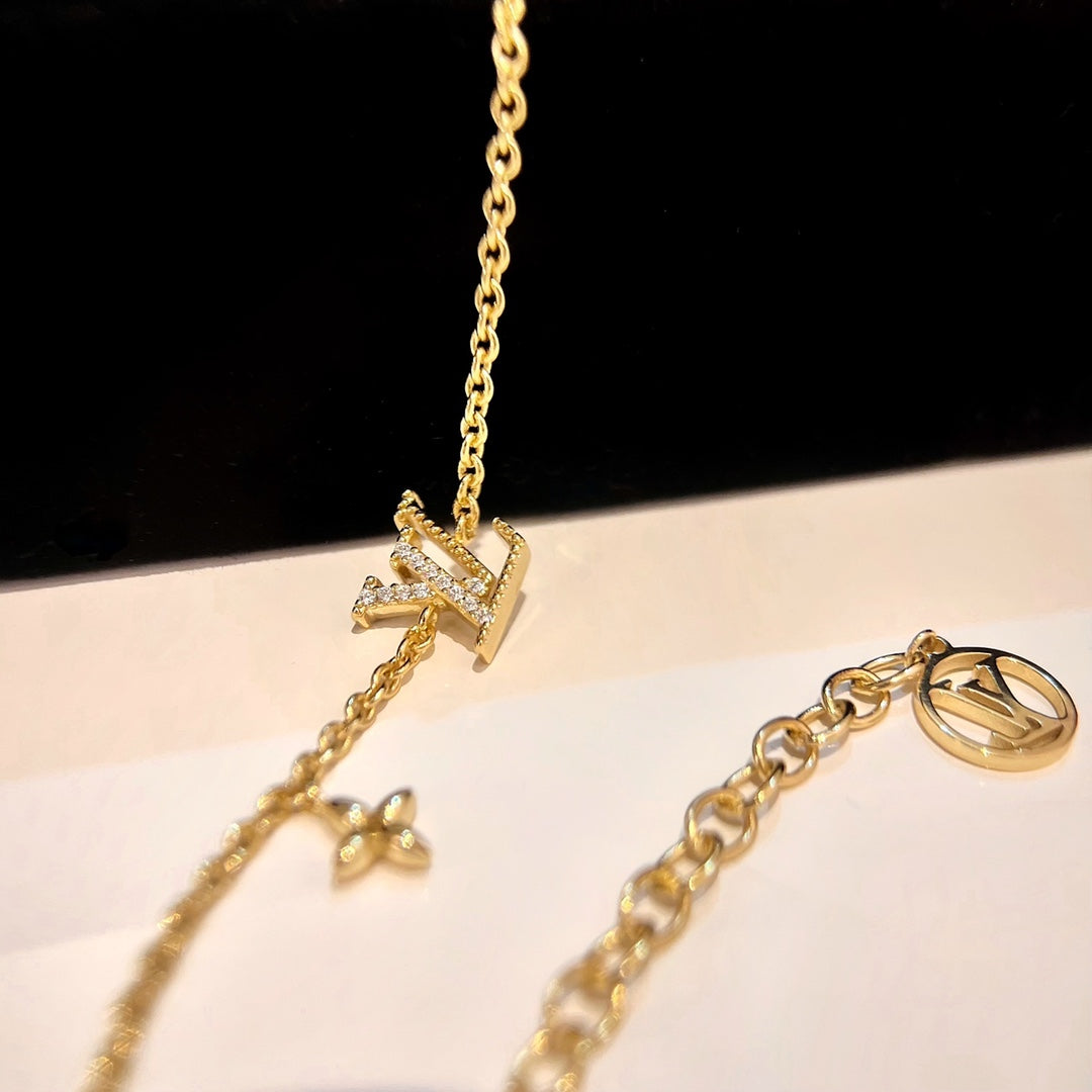 [Vellora Opalyn]LOGO STAR MOTIF GOLD BRACELET