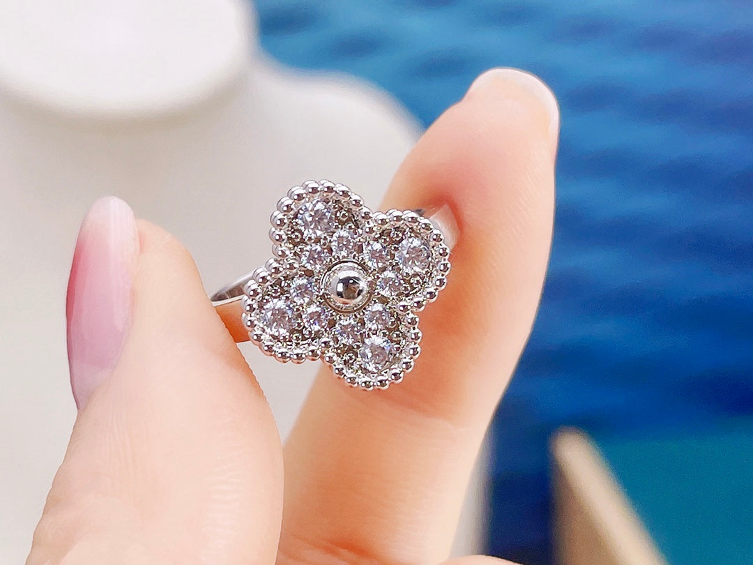 [Vellora Opalyn]CLOVER DIAMOND RING
