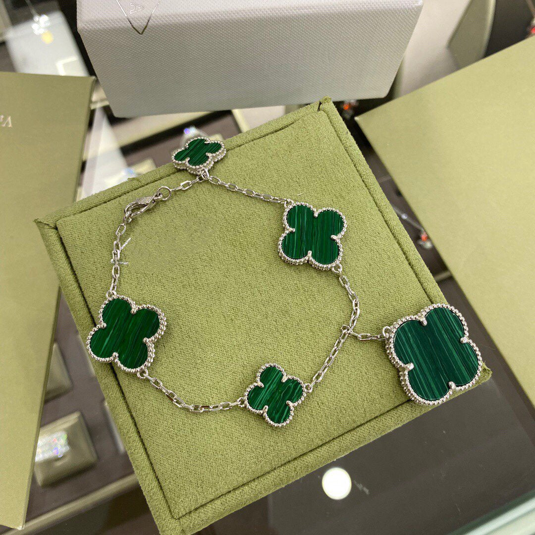 [Vellora Opalyn]CLOVER 5 MOTIFS SIVLER MALACHITE BRACELET