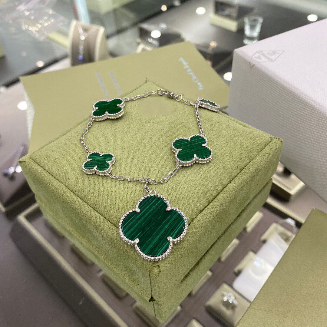 [Vellora Opalyn]CLOVER 5 MOTIFS SIVLER MALACHITE BRACELET