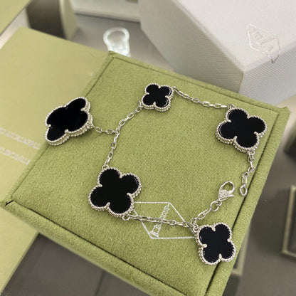 [Vellora Opalyn]CLOVER 5 MOTIFS SIVLER ONYX BRACELET