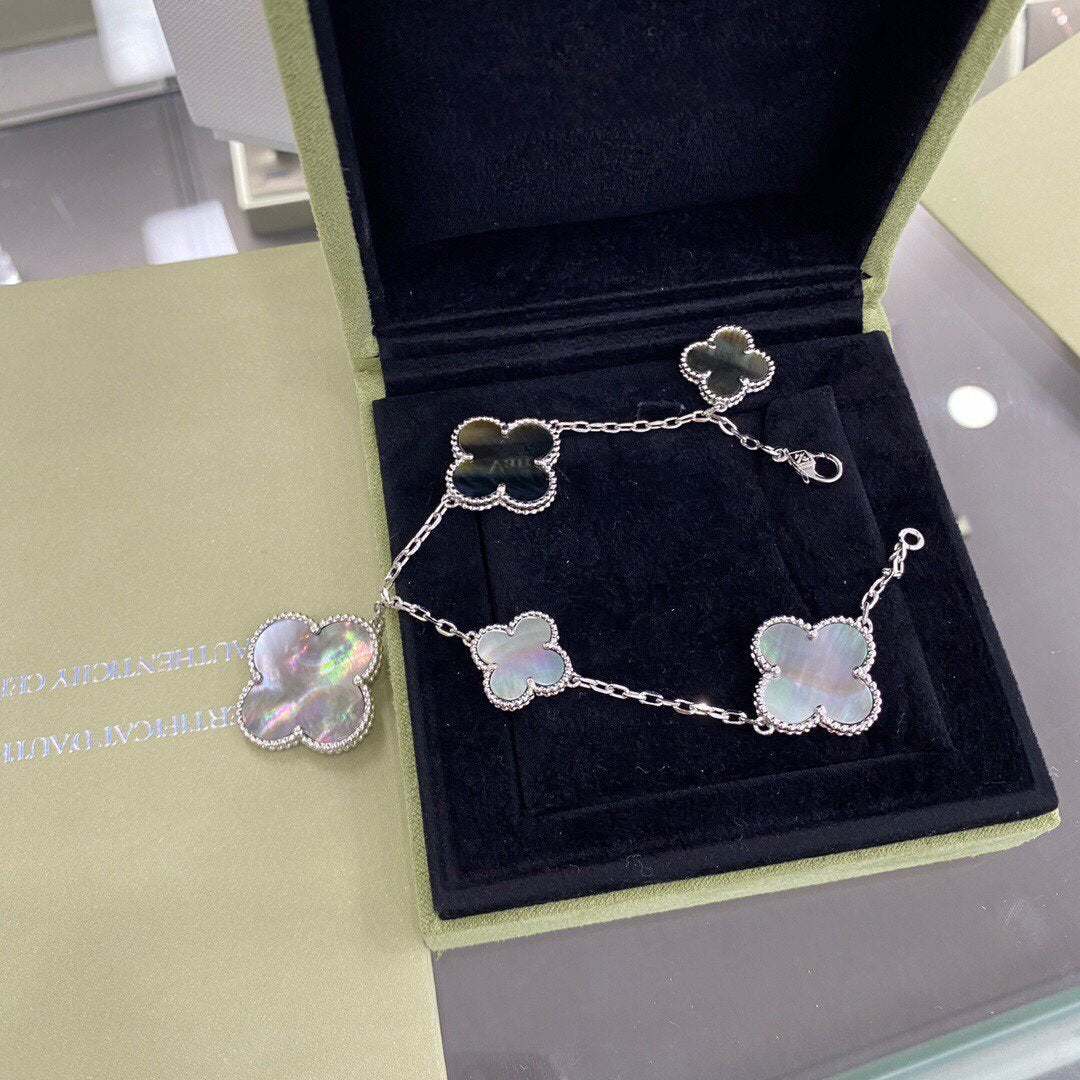 [Vellora Opalyn]CLOVER 5 MOTIFS SIVLER DARK MOP BRACELET
