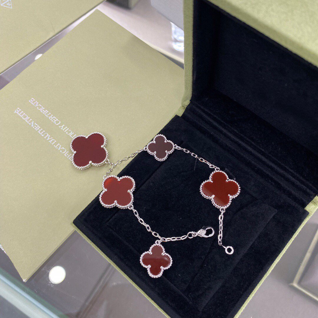 [Vellora Opalyn]CLOVER 5 MOTIFS SIVLER CARNELIAN BRACELET