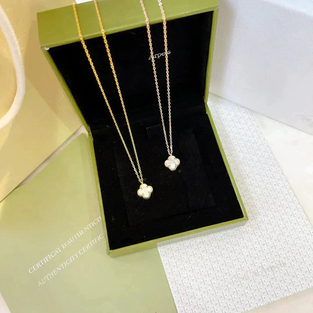 [Vellora Opalyn]CLOVER MINI 9.5MM WHITE MOTHER-OF-PEARL NECKLACE