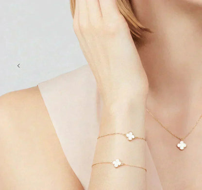 [Vellora Opalyn]CLOVER MINI 9.5MM WHITE MOTHER-OF-PEARL NECKLACE