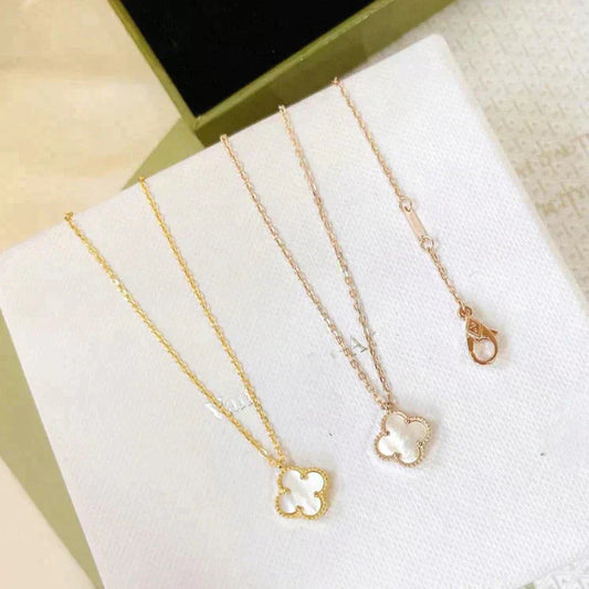 [Vellora Opalyn]CLOVER MINI 9.5MM WHITE MOTHER-OF-PEARL NECKLACE